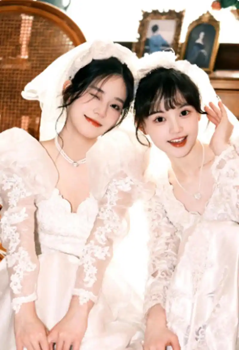 新娘姐妹花,都好漂亮呀