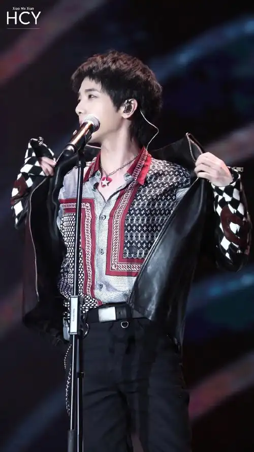 你们有什么华晨宇的神仙图片分享一下呗