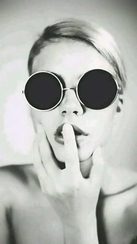 时尚个性黑白美女气质性感写真美女图片(二)