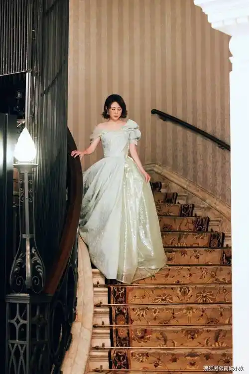 没想到喜剧女王马丽也有性感的一面,身材饱满是极好的_挑战_观众_支持