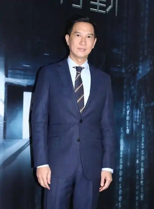 影帝张家辉近照瘦到认不出穿长袖遮身材体型单薄像纸片人