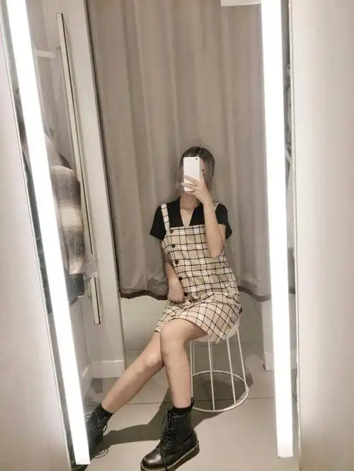 刘雯同款外套普通人可以穿吗?素人亲测,光腿穿搭更时髦