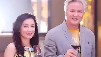 揭张庭林瑞阳微商真实月薪工资,知情人爆料:员工下跪领粥内情