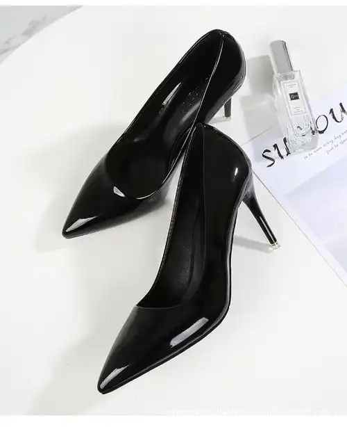 高跟鞋女2020秋冬季新款少女细跟尖头单鞋百搭黑色漆皮职业工作鞋