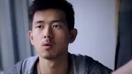 睡在我上铺的兄弟:李现和女友约会满嘴重庆口音,还被女友嫌弃