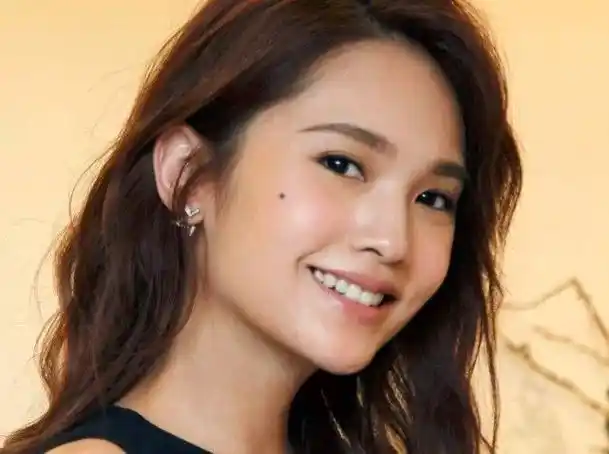 皮肤黑却很漂亮的女星徐静蕾第八佟丽娅第二第一是谁