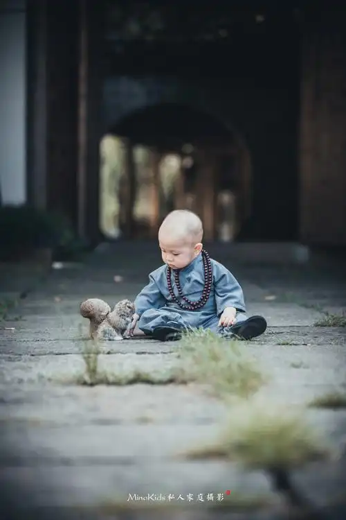 『呆萌小和尚』