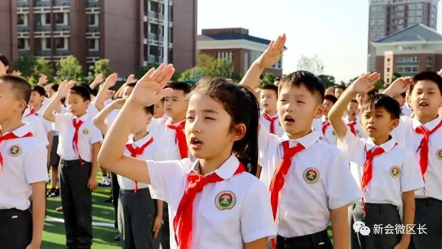 我区各中小学,幼儿园开展"传承红色基因,向国旗敬礼"系列教育活动