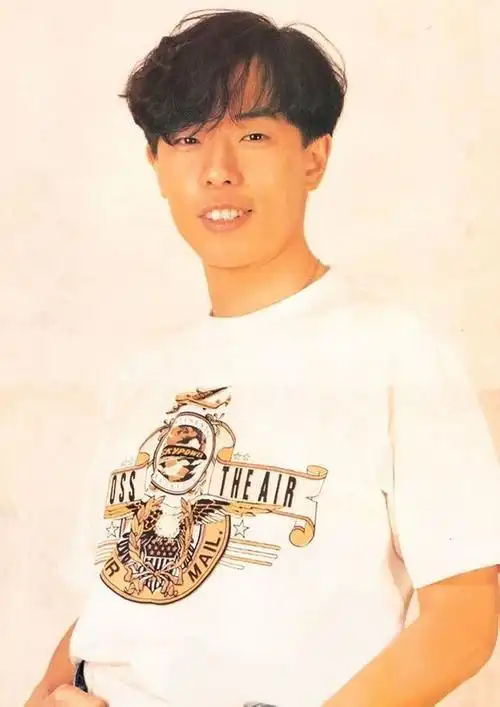 求几张黄贯中照片,要以前的不是现在的,拜托!