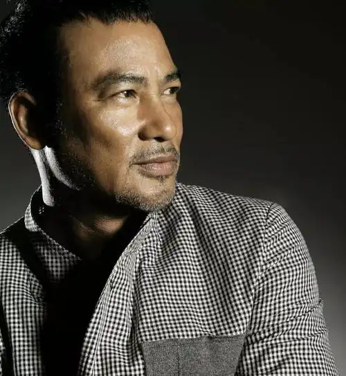 任达华被袭击后微信群里语音求助经纪公司华哥目前情况稳定