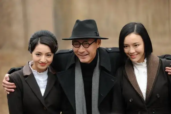 电视剧热血剧照,海报,穿帮照,拍摄地图片_电视剧_搜视网