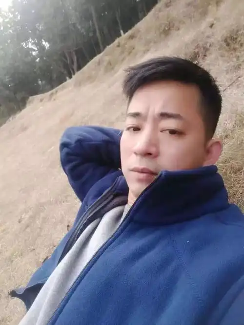 【微相亲】35岁成熟稳重未婚男青年,月入6000 ,工作稳定,就缺一个她