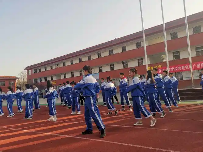 扬体育精神,展青春风采——培英学校广播操比赛