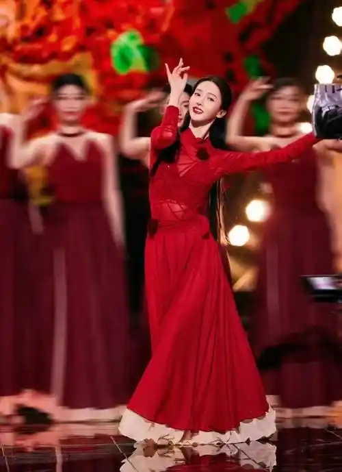 舞蹈《卜卦》——金晨妆容分析_自然_红色_氛围