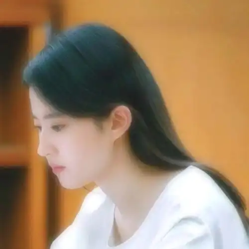 刘亦菲爱豆头像拿图扣1自截感谢收藏