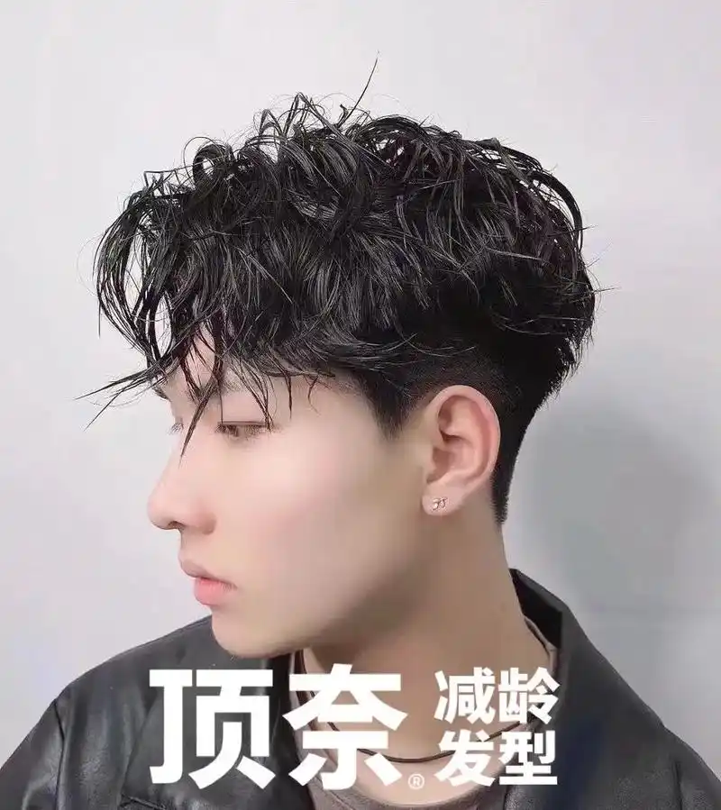 顶奈减龄发型.男士中长发 男士三七分男士烫发 男士中长发 男 - 抖音