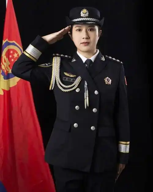你好,警察节!怒江公安最美警礼服照片合集来啦_英姿_荣耀_警服