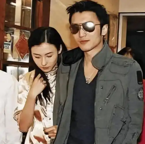 受不住了!谢贤自曝2个星期找张柏芝一次,谢霆锋坐不住了