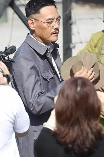 谁都不知道他父亲是巍子,不拼爹的星二代,靠自己获得了成功