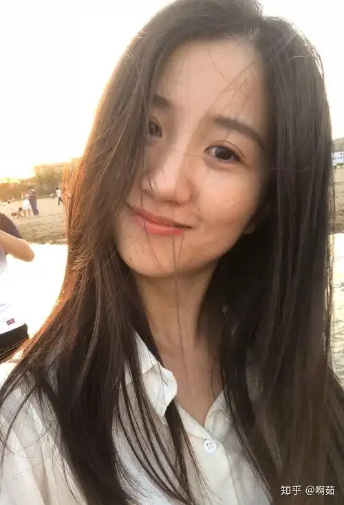 谁敢晒素颜自拍,无滤镜无美颜的没任何化妆那种? - 知乎