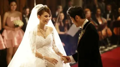 周杰伦大婚消息余温不退,从最开始公开结婚日期,到包下城堡办婚礼,再