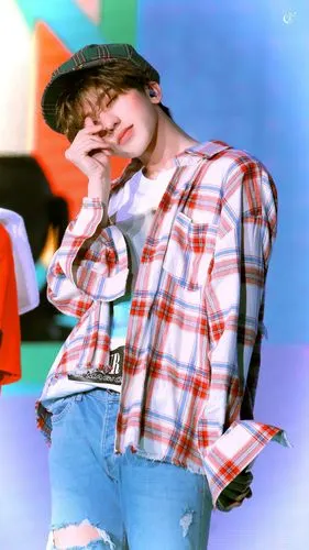 今日份的雀斑蔡小葵啊