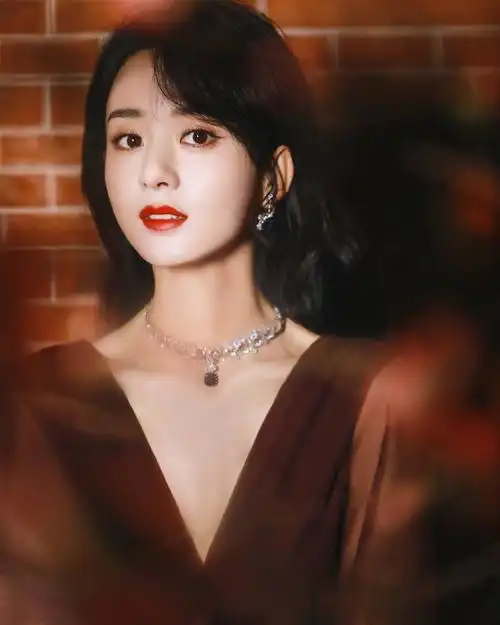 赵丽颖20210228微博之夜年度实力演员