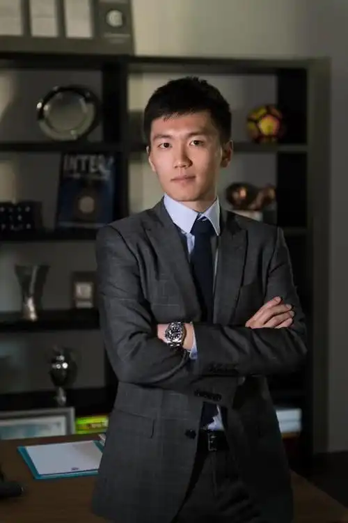 当王思聪七年坚持夺取s赛冠军最帅富二代张康阳要等多久