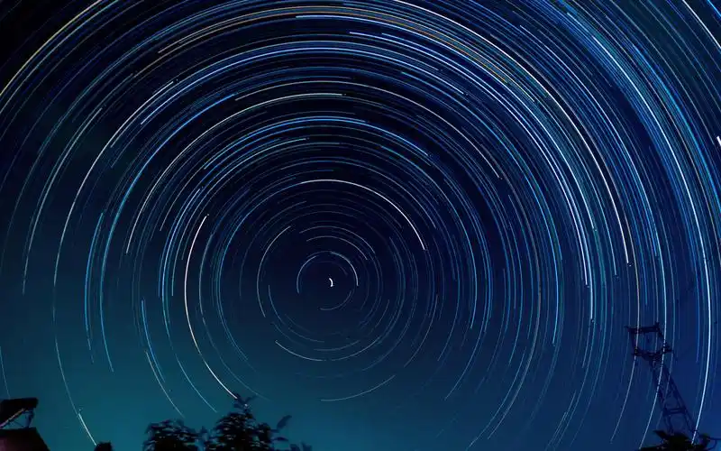 索尼a6300 16-50_f8g狗头星轨延时拍摄