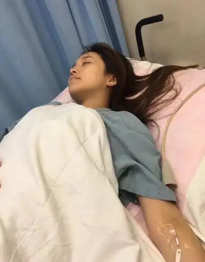 突然晕倒的女明星叶璇发布会上体力不支最心疼的还是张靓颖