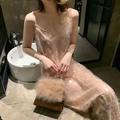 特价网纱蕾丝连衣裙 性感_tongse 小性感人鱼亮片网纱蕾丝吊带连衣裙