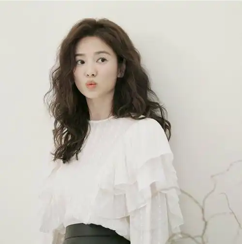 (再次妒忌发量)海藻卷各种脸型最后来安利一款,所有脸型都ok的发型