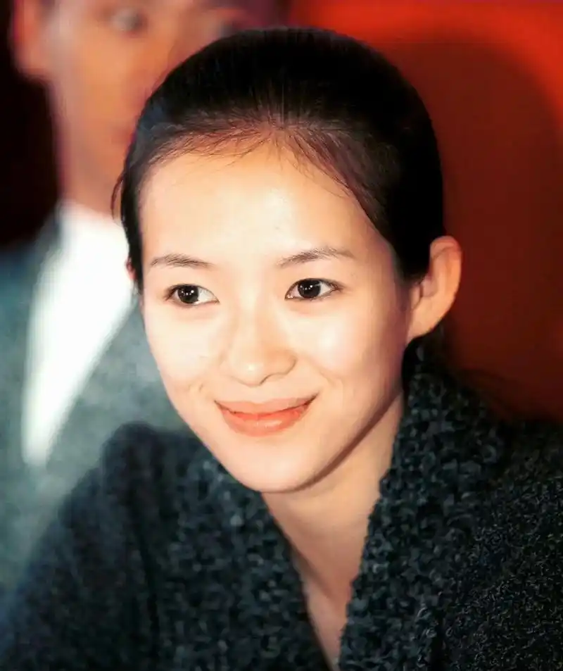 没人能比章子怡适合这个bgm了