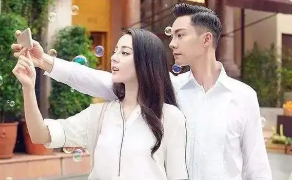 陈伟霆迪丽热巴璀璨星辰背后的时代之泪cp情缘成追忆