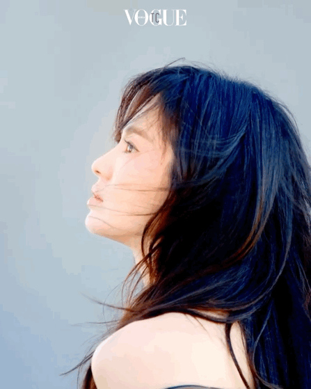 宋慧乔近照曝光,她怎么了?四肢僵硬头还秃秃的