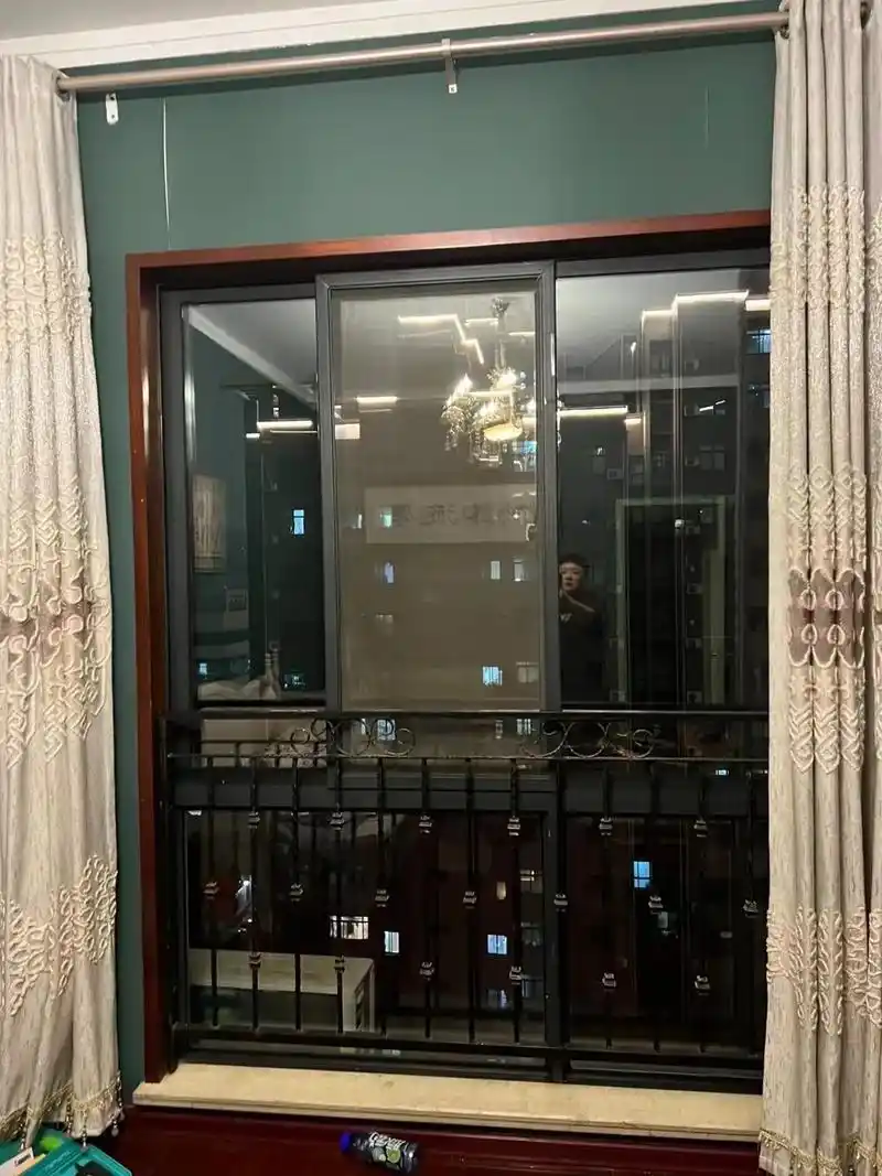 这窗户擦的也太干净了吧.正月十七终于给老客户安排了擦玻璃 - 抖音