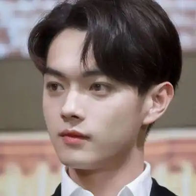 许凯小哥哥太帅了