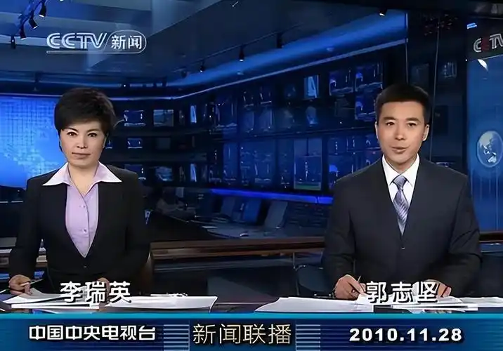 为什么新闻联播主持人从不低头念稿,他们全背下来了吗?