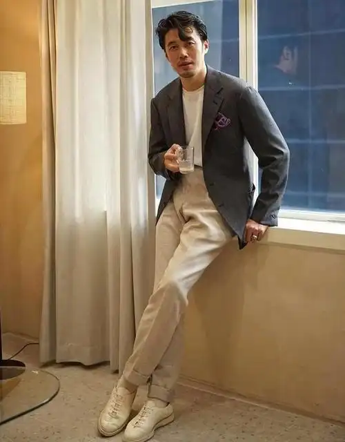 真正有格调的中年男人:衣不穿花,饰不戴金,发不留长,越老越帅