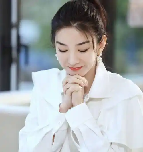 怦然再心动:黄奕看点多,约会情商高,却仍遭王琳吐槽"太二了"_姐姐