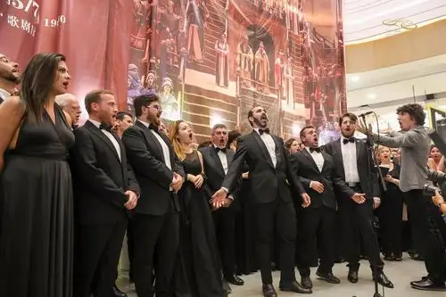 我们用一个小时证明了歌剧的圈粉实力!_意大利