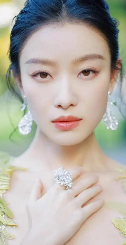 美女图集189倪妮