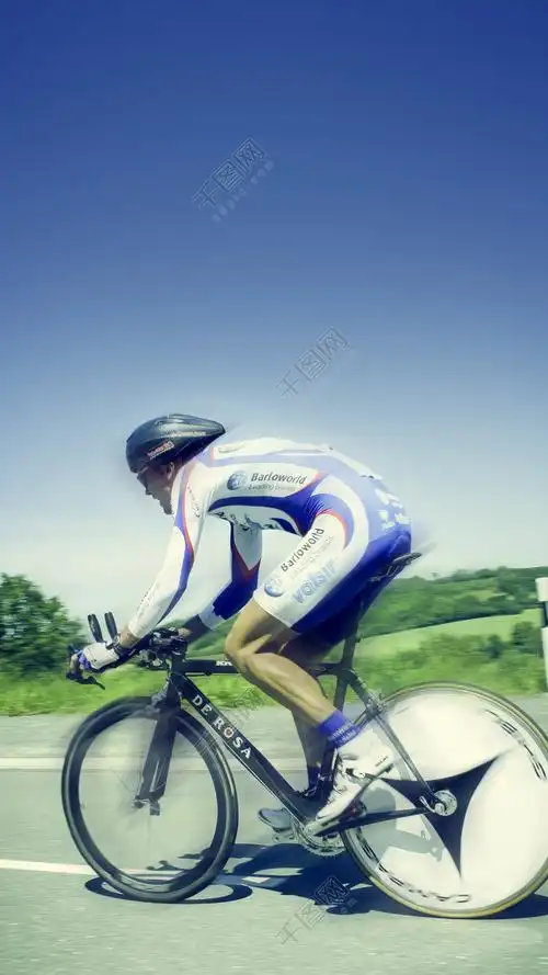 简约自行车骑行大赛海报背景素材