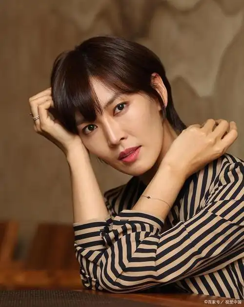 金素妍——飒爽英姿实现了从"青衣"到"刀马旦"的完美转变