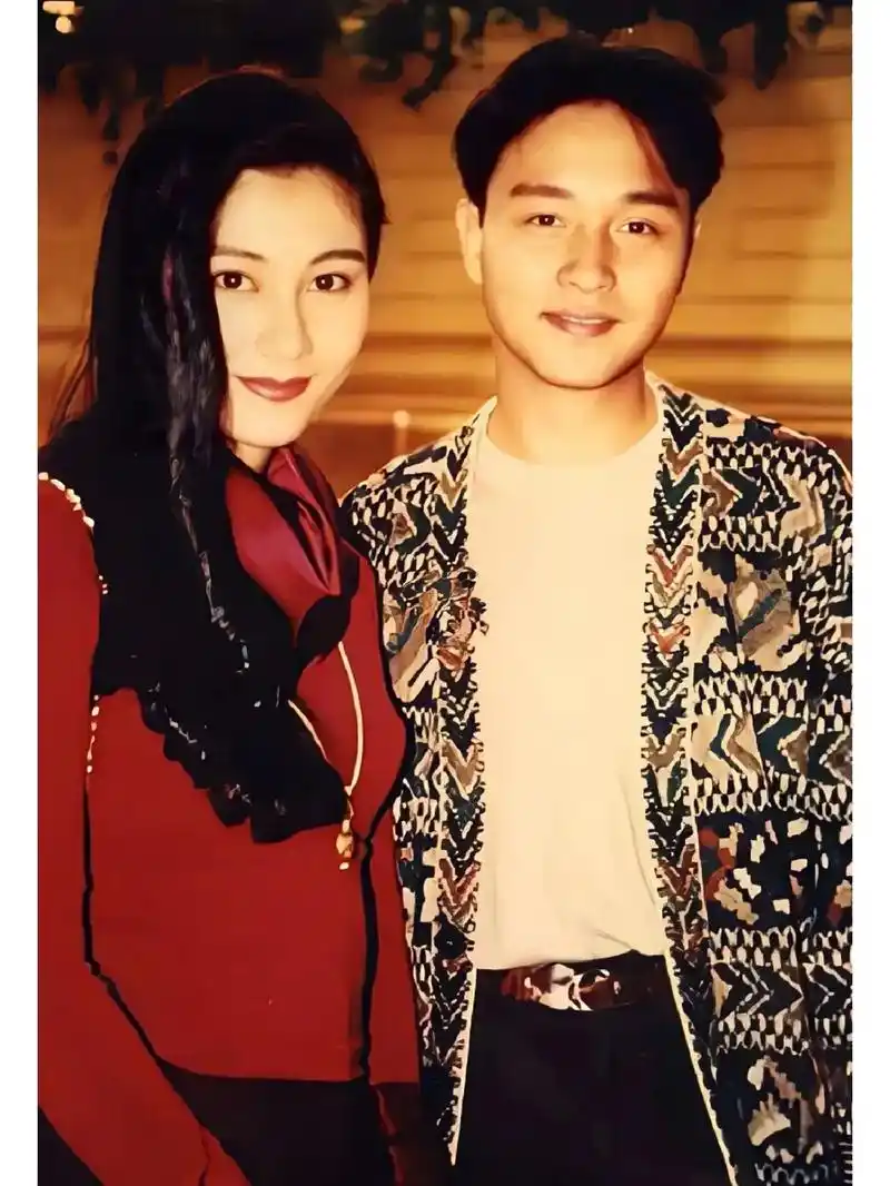 张国荣和各大女星的合照,那个时候的女星真的看起来好有气质,关 - 抖