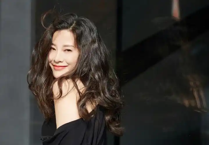 《以家人之名》收官 郝文婷化身霸道虎妈引热议