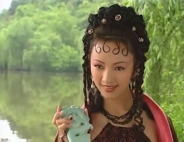 罗海琼回应新发型显老!不管别人眼光,自己舒服就好!_视频_生活_魅力