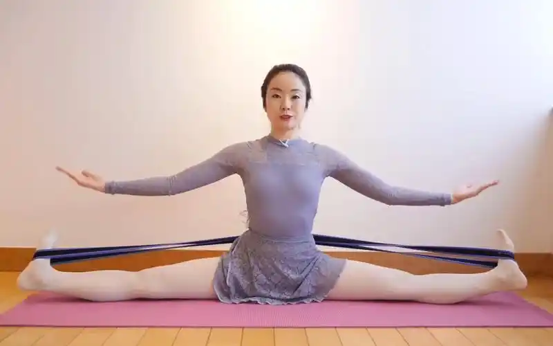 日本小姐姐教你 b>芭蕾一字马 /b>