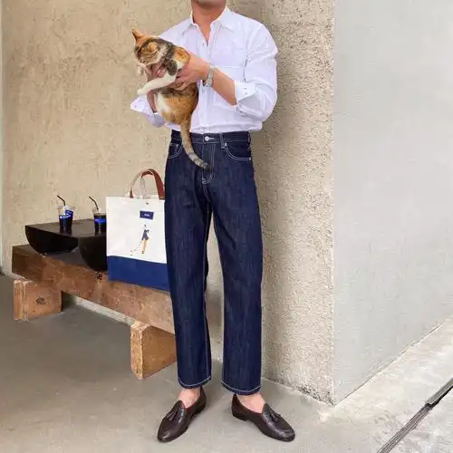 无论是搭配皮鞋还是小白鞋都有不同的感觉!