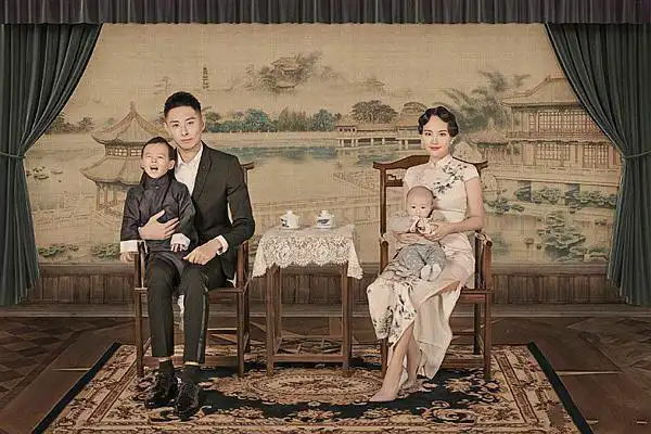 4位明星的民国风全家福孙俪一家充满温馨你喜欢哪一位